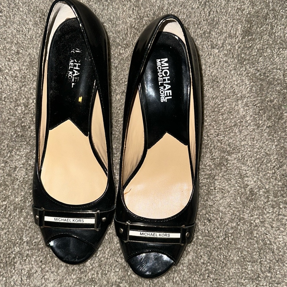 Michael kors preowned black heel 9.5